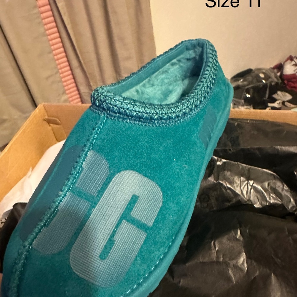 New Ugg Tasman size 11